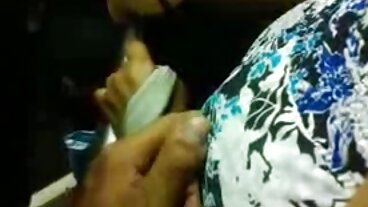 ٹانگوں پر کندھوں منظر کے ساتھ خوبصورت Brandi Bae سے دھماکے کی آواز Bros کی