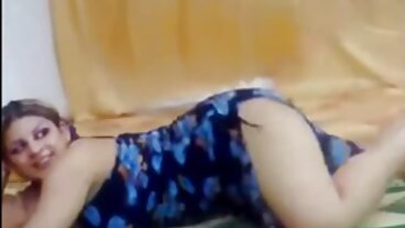 بالوں والے بلی کے ساتھ منظر بری فرشتہ کی حیرت انگیز Kianna ڈائر