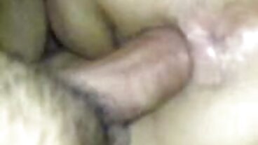زبانی آخر کے ساتھ خوبصورت Natali روبی