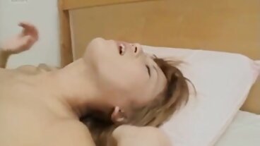 کو Buxom کارروائی کے ساتھ جذباتی شوقین یورو Kiara Rizzi